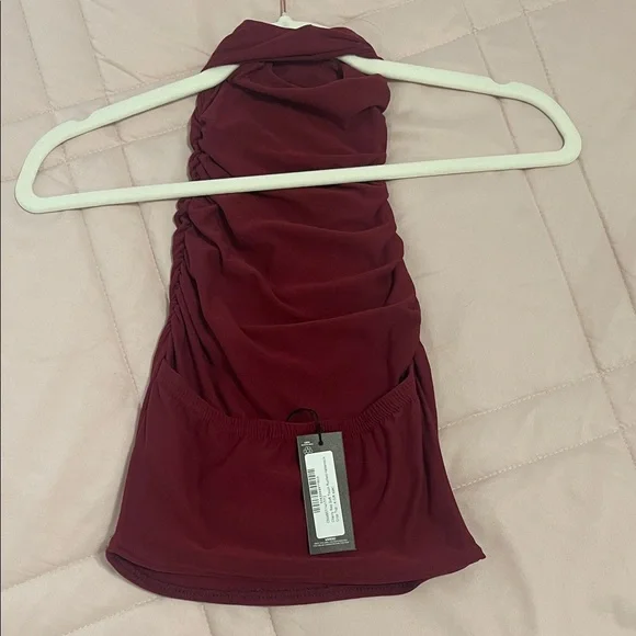 PrettyLittleThing Burgundy Ruched Blouse - Picture 2 of 2